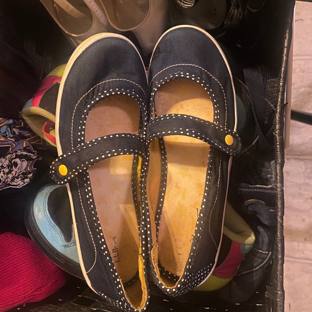LL BEAN WOMENS SHOES SIZE 8 MEDIUM